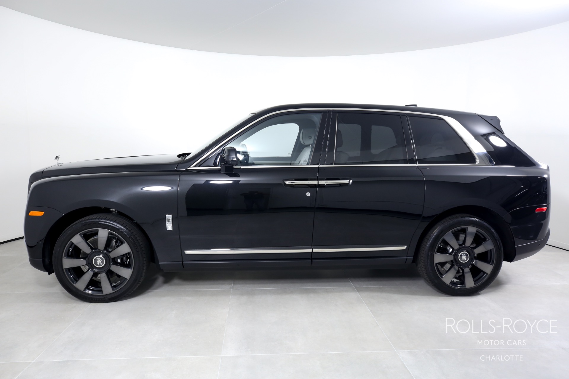 Rolls Royce Cullinan Images  View complete InteriorExterior Pictures   Zigwheels