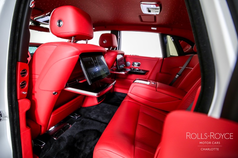 Used-2024-Rolls-Royce-Phantom