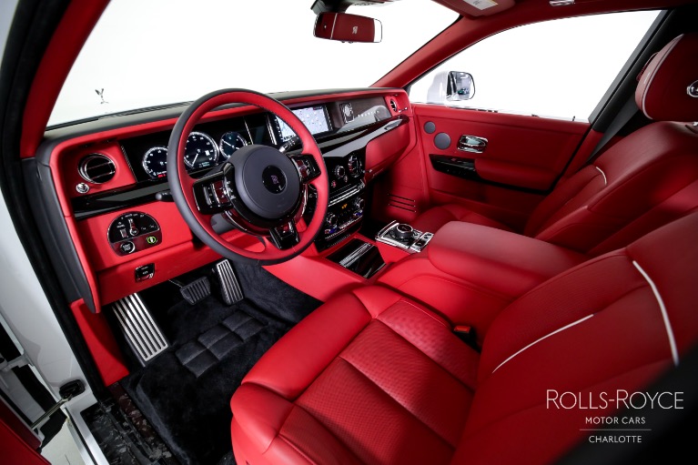 Used-2024-Rolls-Royce-Phantom
