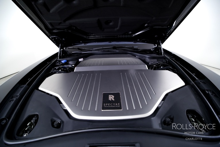 New-2024-Rolls-Royce-Spectre