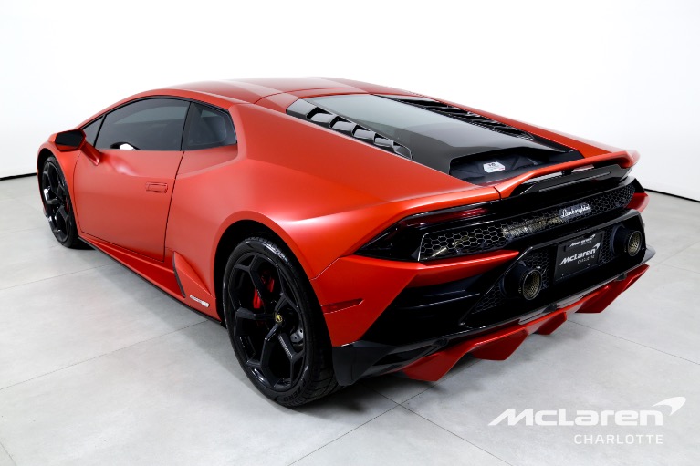 Used-2021-Lamborghini-Huracan-EVO