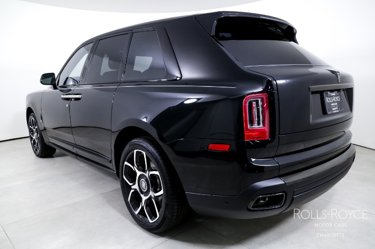 New-2024-Rolls-Royce-Black-Badge-Cullinan