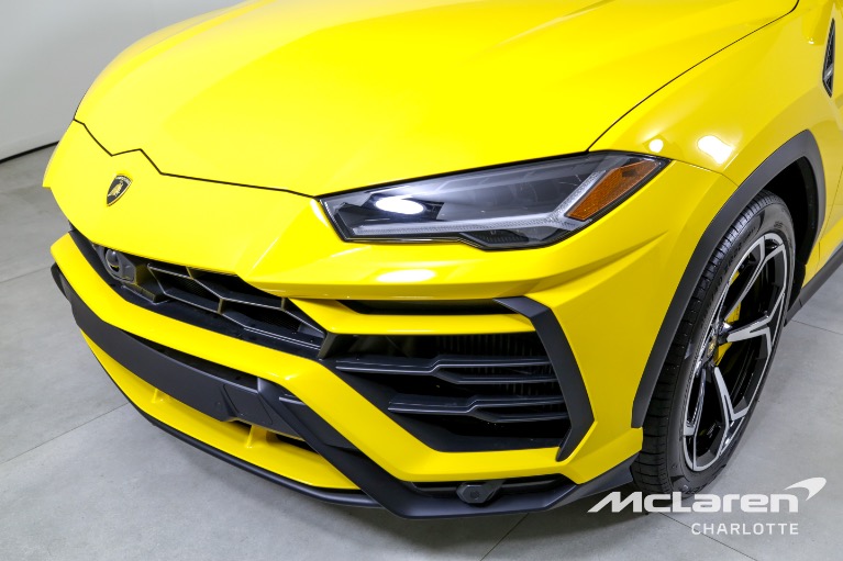 Used-2022-LAMBORGHINI-URUS