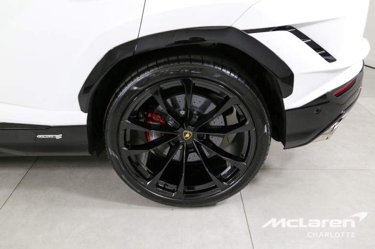 Used-2023-LAMBORGHINI-URUS-S-PEARL-CAPSULE