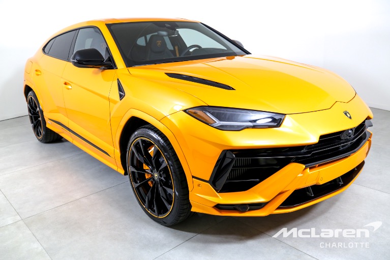 Used-2023-LAMBORGHINI-URUS-S