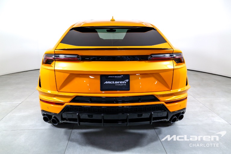 Used-2023-LAMBORGHINI-URUS-S