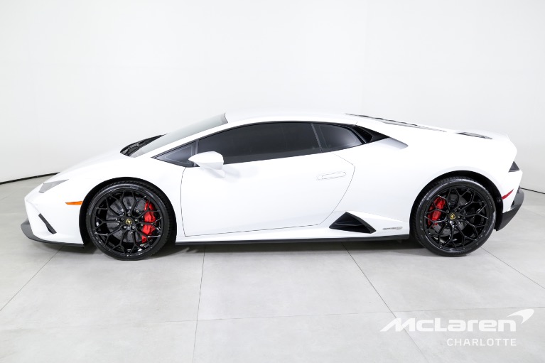 Used-2022-LAMBORGHINI-HURACAN-EVO